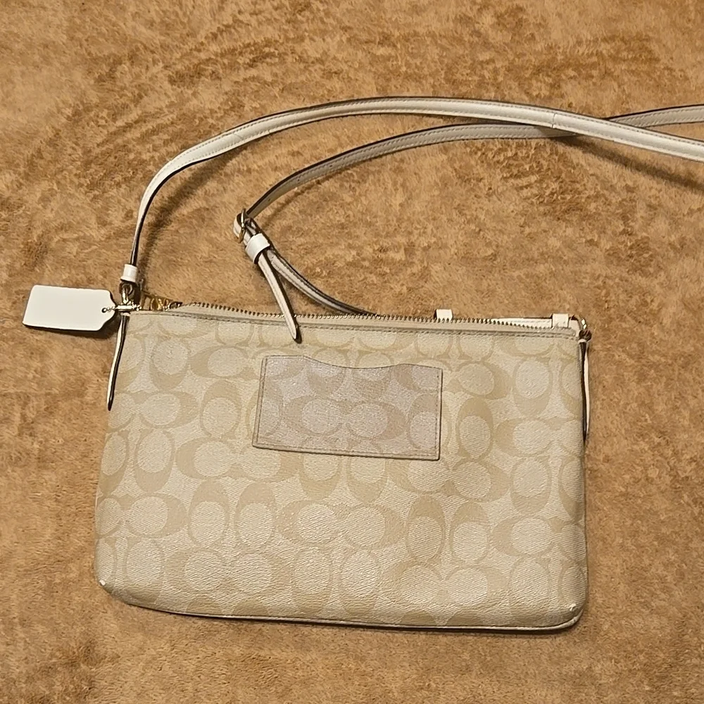 Coach crossbody signature